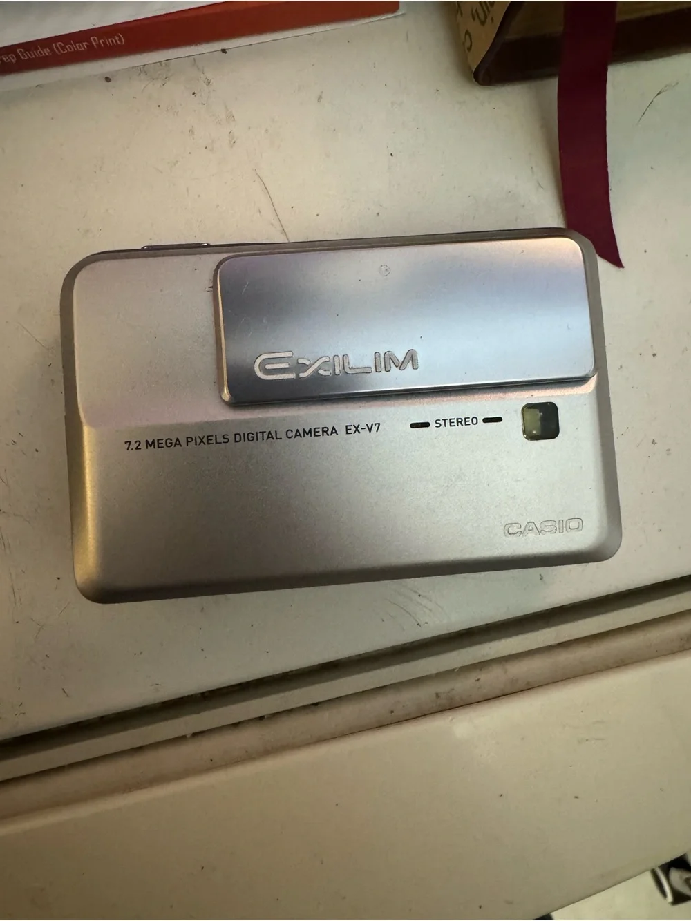 Casio Exilim EX-V7 Compact Digital Camera in Silver